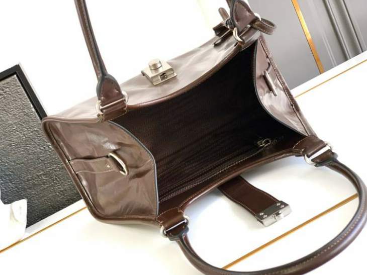 Picture of Prada Handbags _SKUfw185064501fw